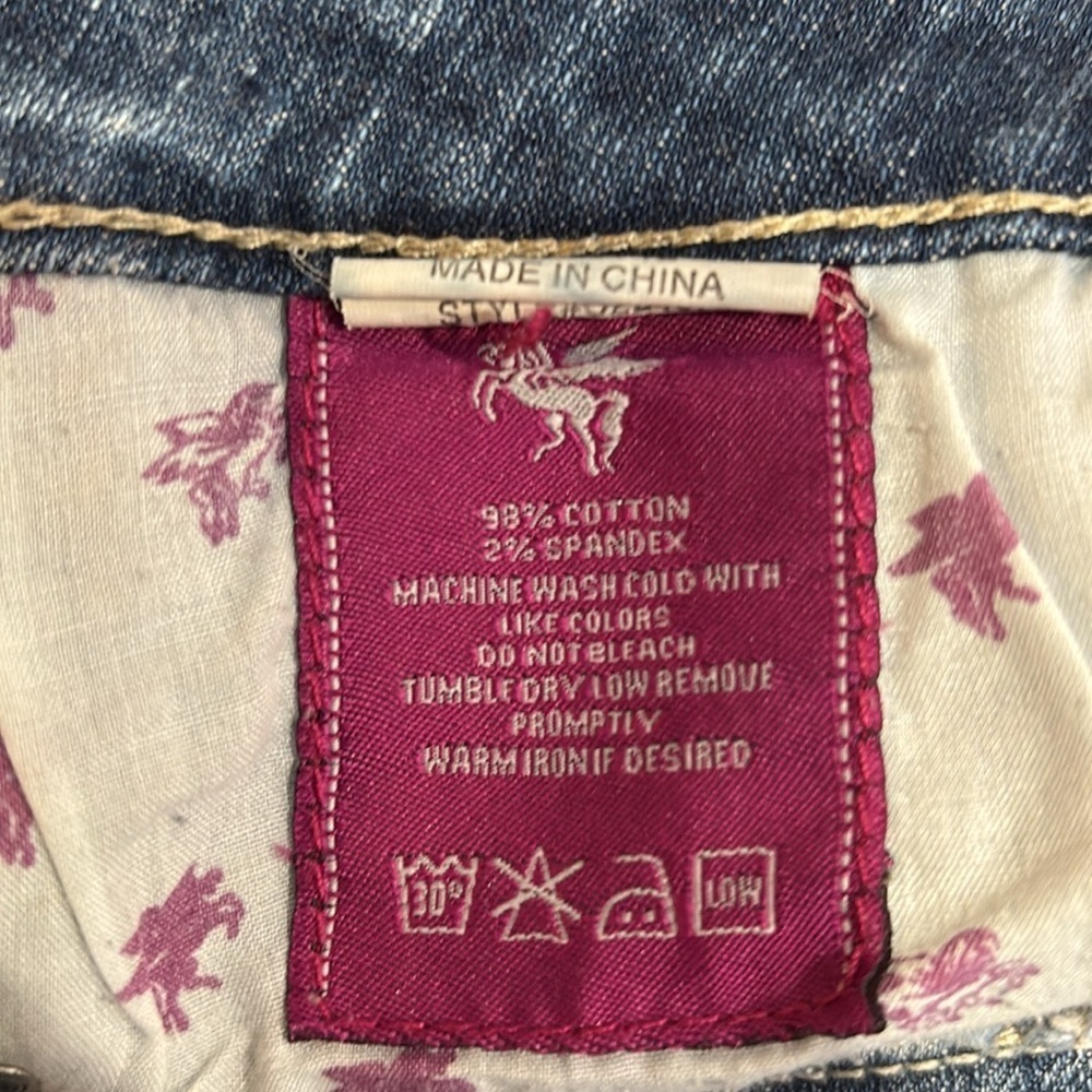 Vigoss Women's Capris Blue Jeans - Picture 6 of 6